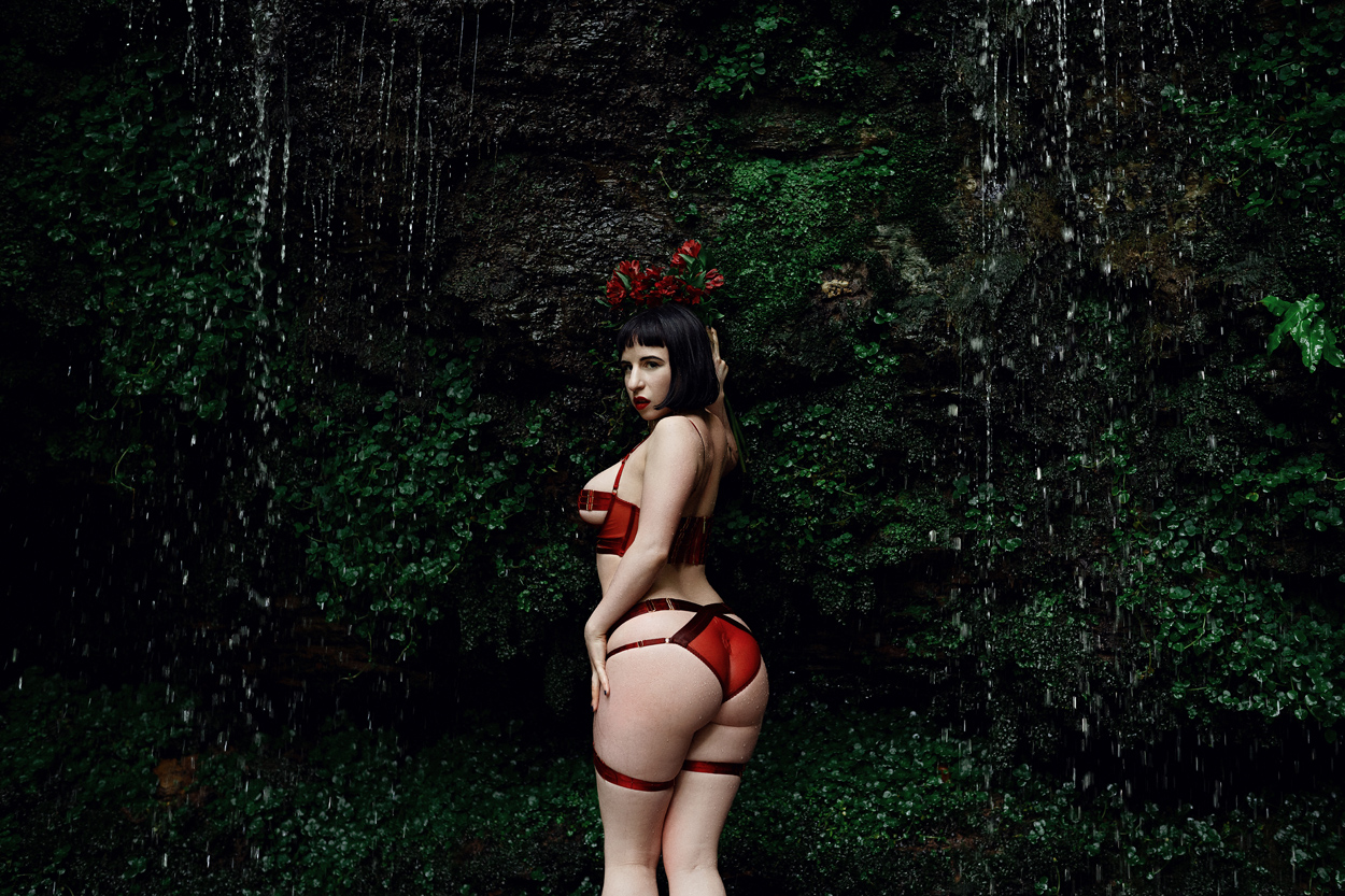 elettra arazatah in red atelier bordelle lingerie