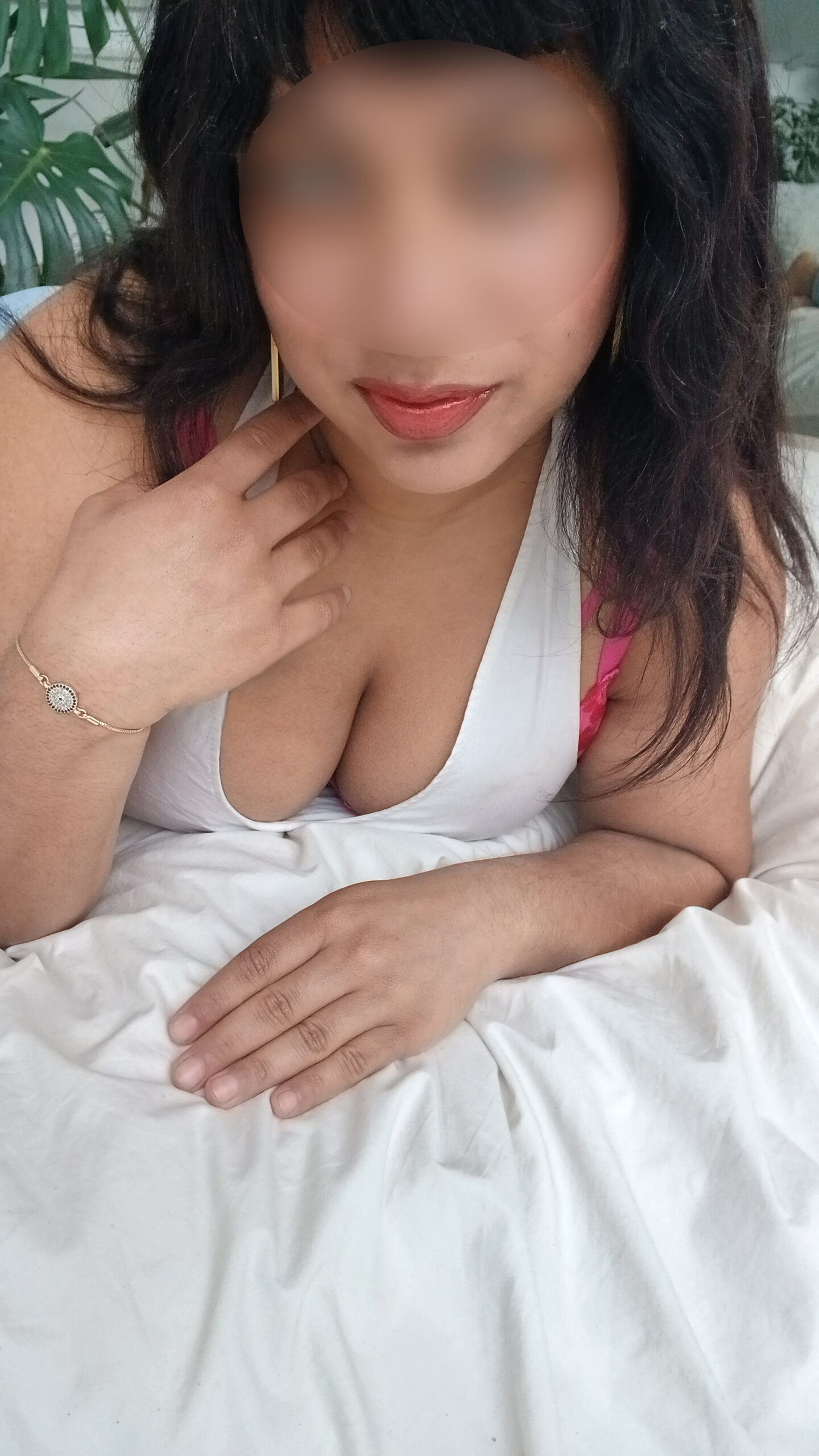 Curvy BBW Kinky Escort London Cleo Curves