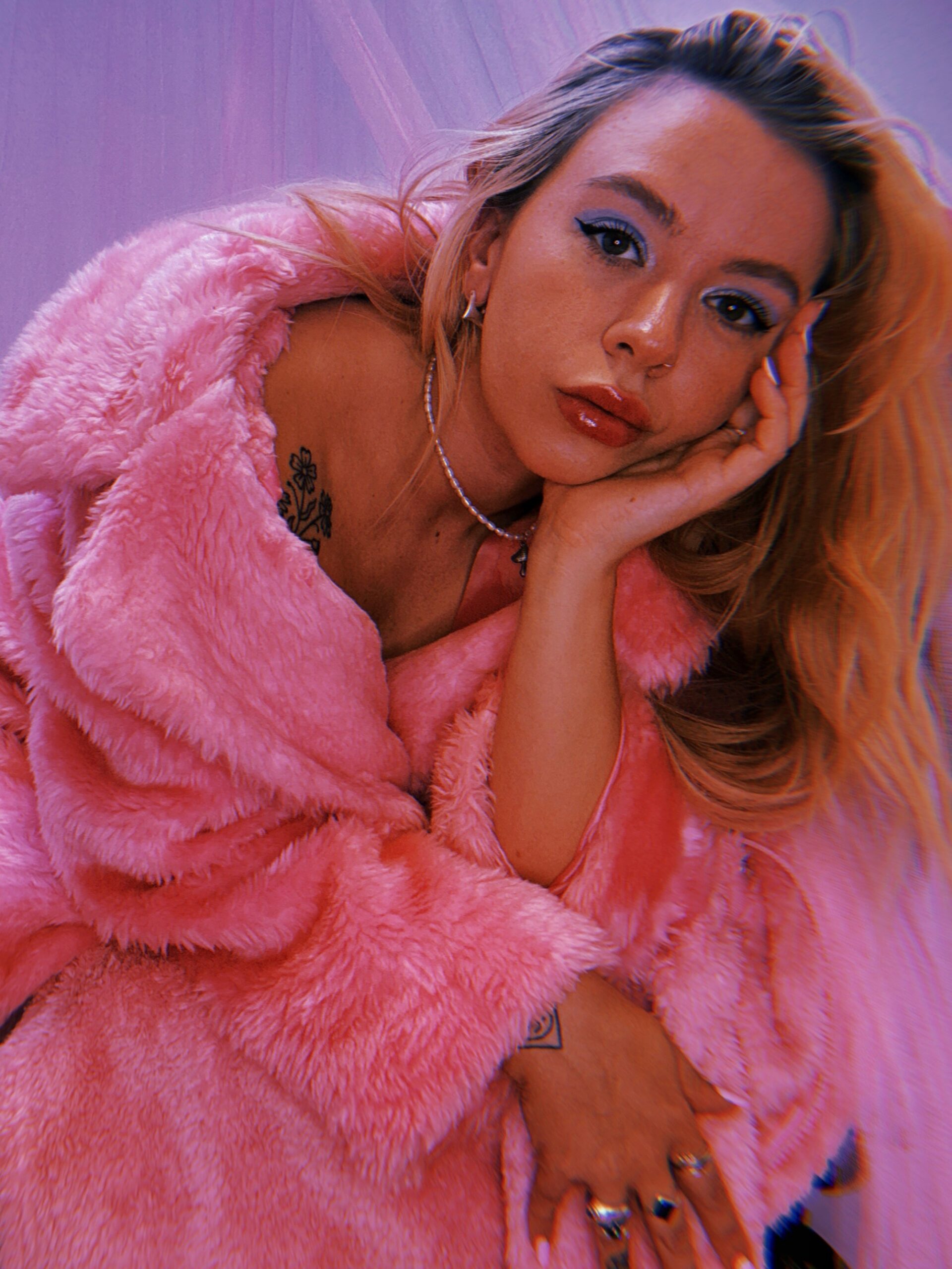 uk hot wife escort in pink fur coat